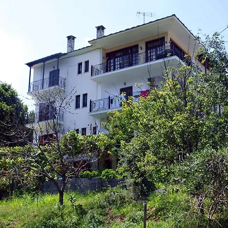 Paradeisos Flatlet With Garden View Áyios Dhimítrios